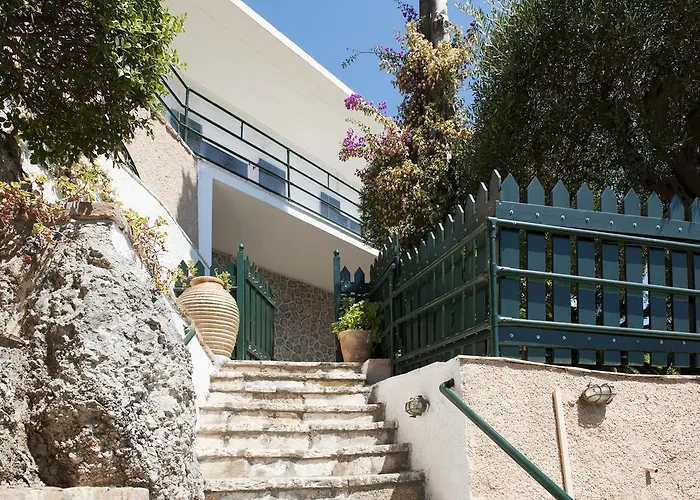 Thalia's House *